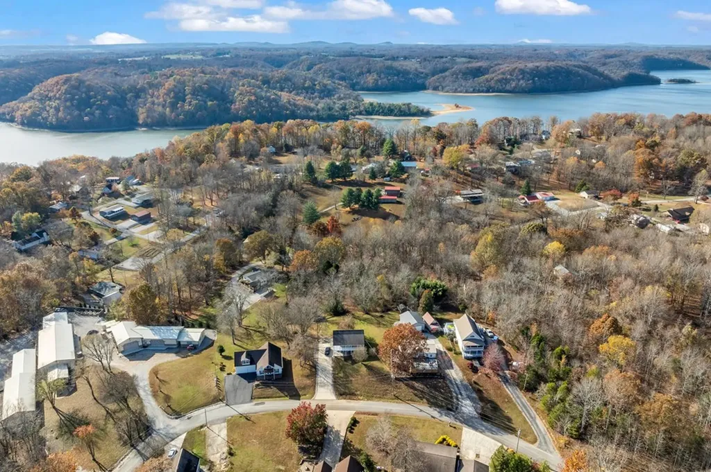 312 Cosby Parris Road Byrdstown TN 38549