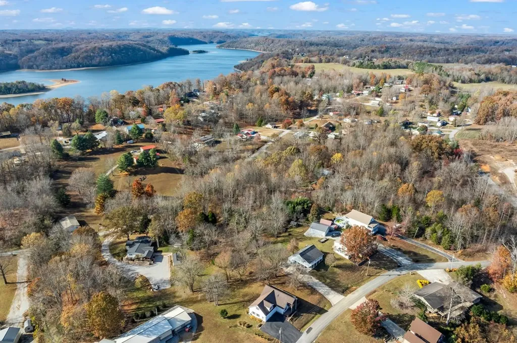 312 Cosby Parris Road Byrdstown TN 38549