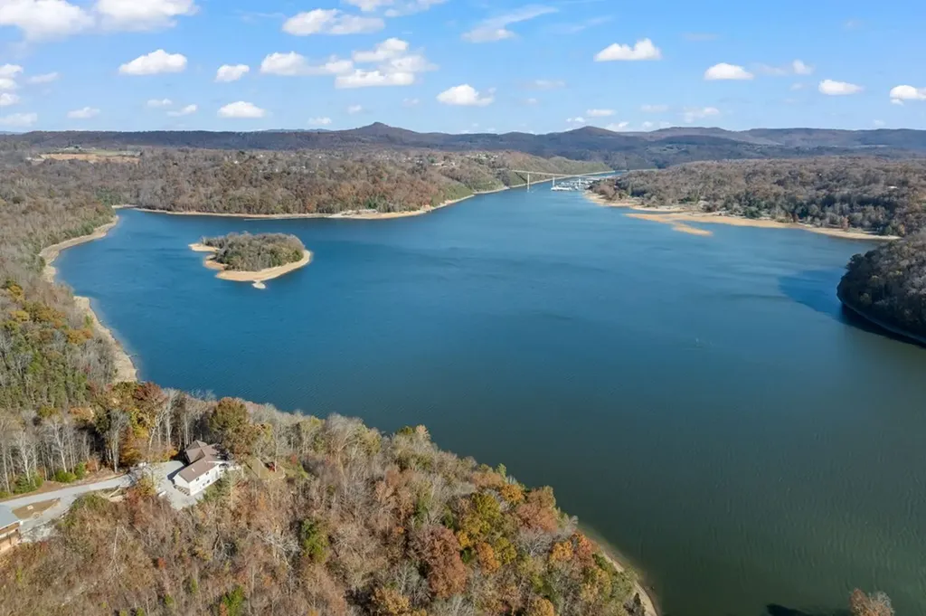 312 Cosby Parris Road Byrdstown TN 38549