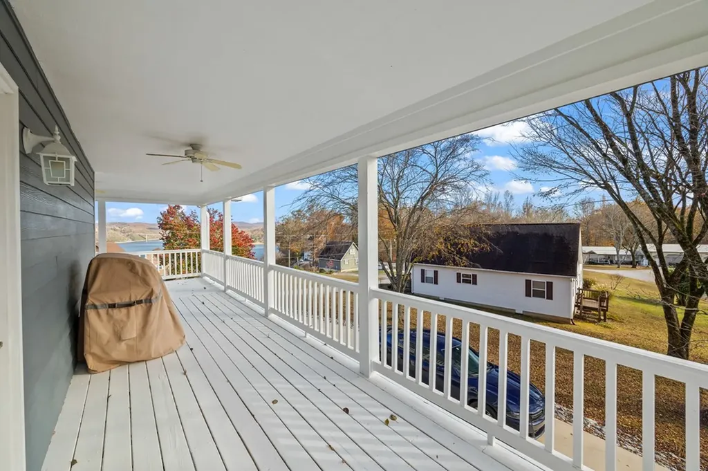 312 Cosby Parris Road Byrdstown TN 38549