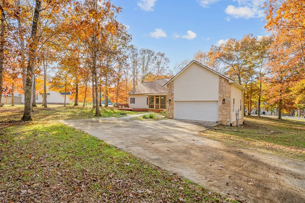 42 Forest Crossover Drive Crossville TN 38555