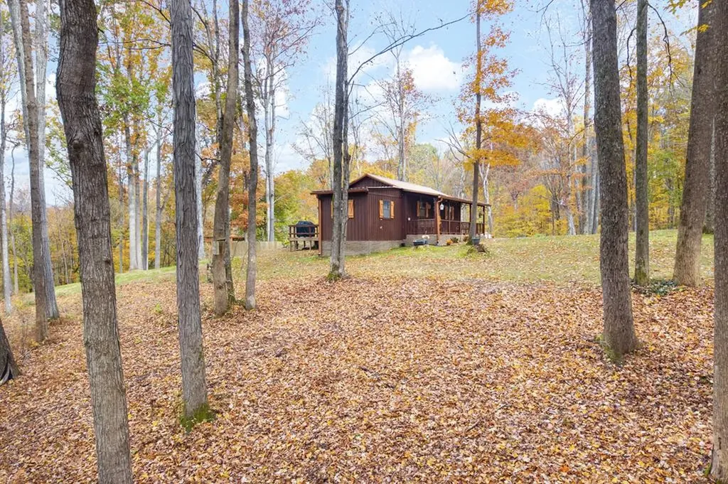 215 Roughshod Lane Hilham TN 38568