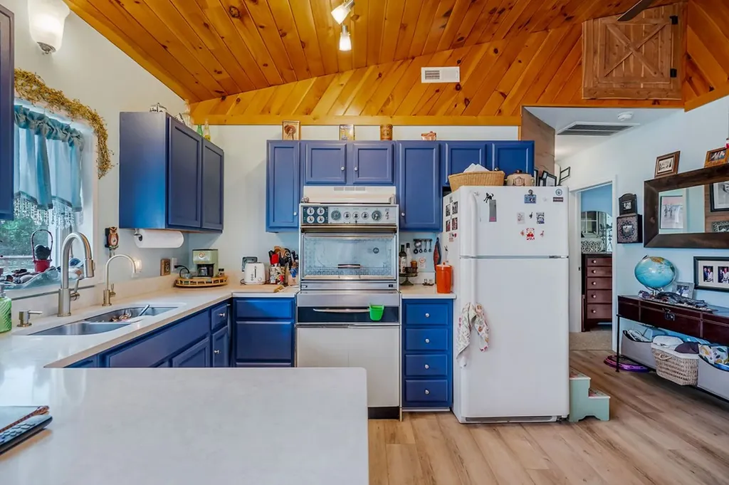 179 Holiday Lane Sparta TN 38583