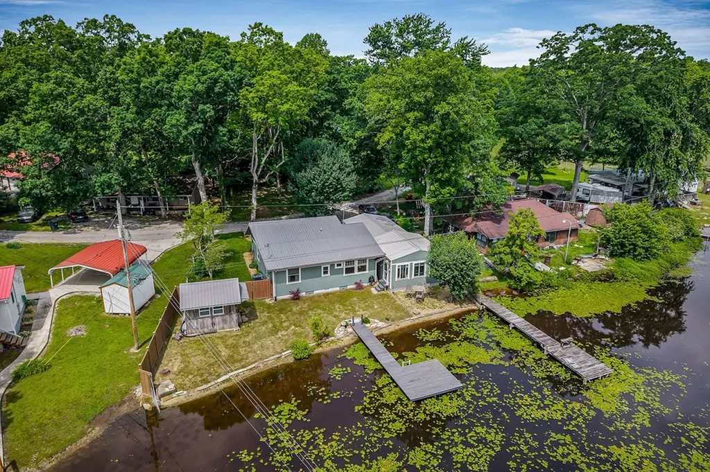 179 Holiday Lane Sparta TN 38583