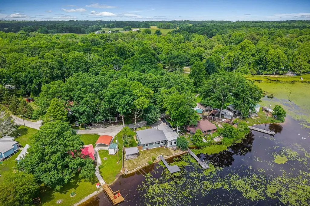 179 Holiday Lane Sparta TN 38583