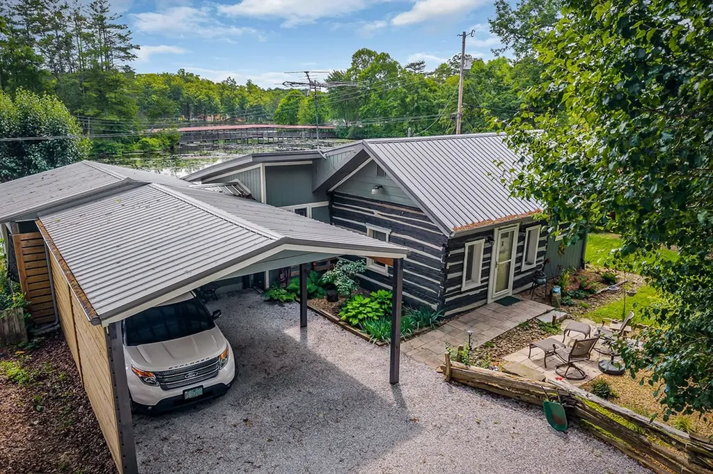 179 Holiday Lane Sparta TN 38583