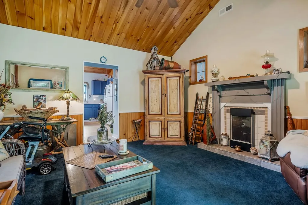 179 Holiday Lane Sparta TN 38583