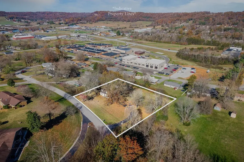 816 Peach Drive Livingston TN 38570