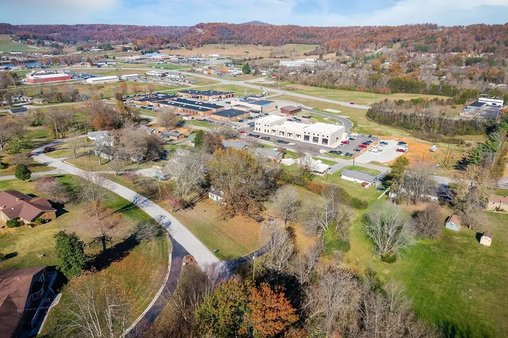 816 Peach Drive Livingston TN 38570