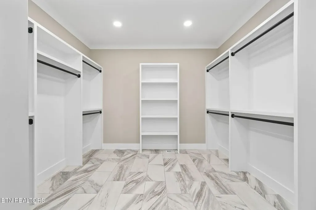 279 Catoosa Ridge Drive Crossville TN 38571