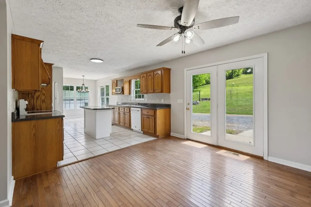 121 Lock Seven Lane Carthage TN 37030