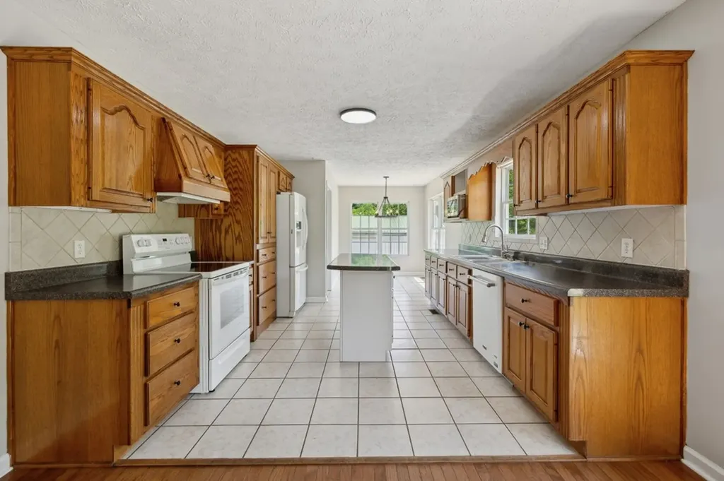 121 Lock Seven Lane Carthage TN 37030