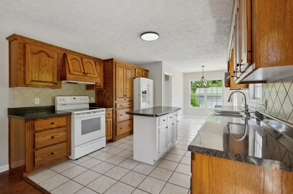 121 Lock Seven Lane Carthage TN 37030