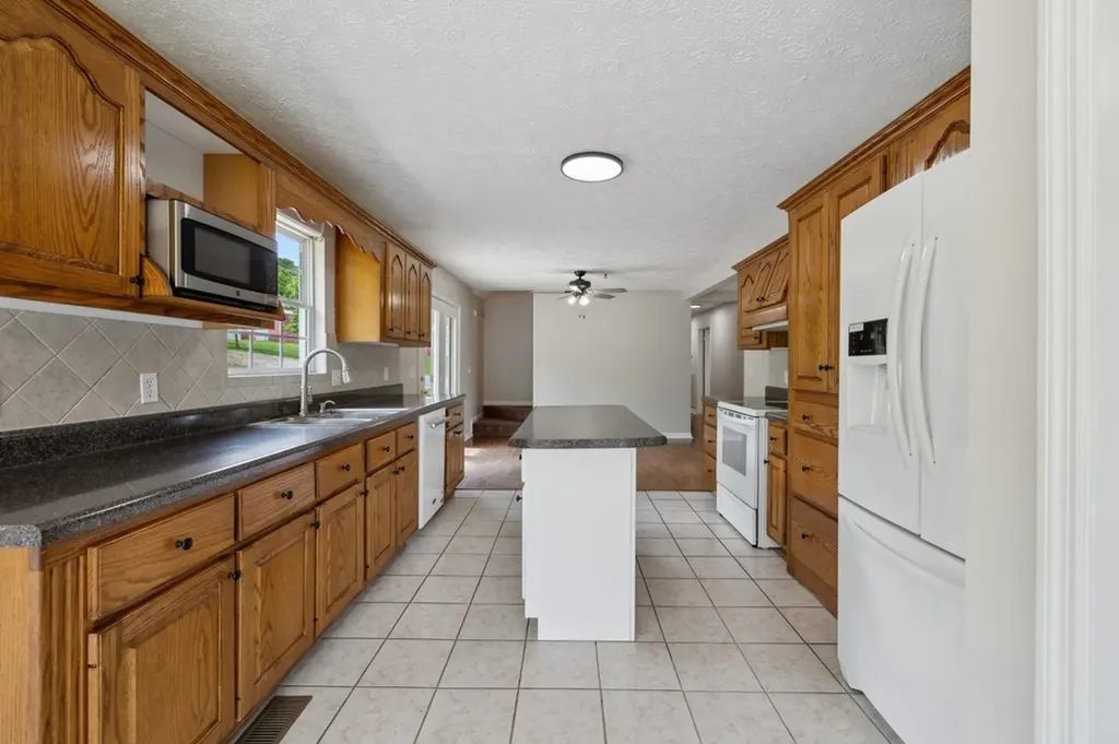 121 Lock Seven Lane Carthage TN 37030