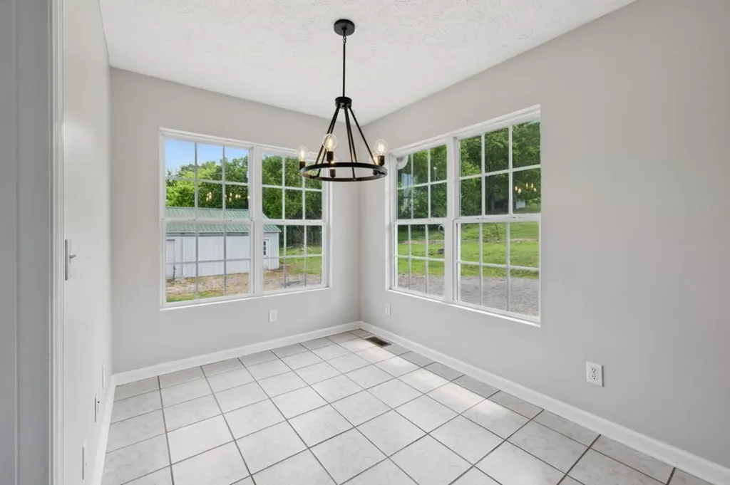 121 Lock Seven Lane Carthage TN 37030