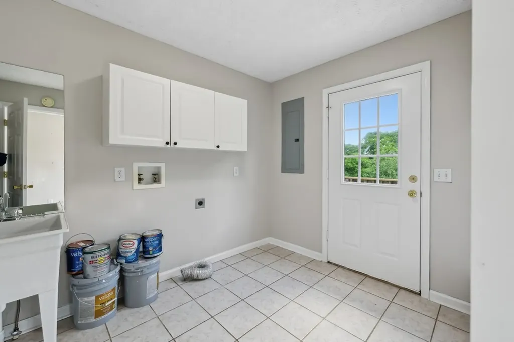 121 Lock Seven Lane Carthage TN 37030