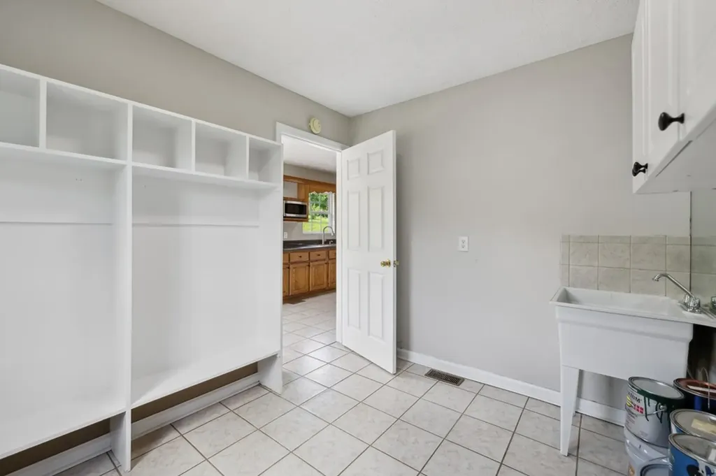 121 Lock Seven Lane Carthage TN 37030