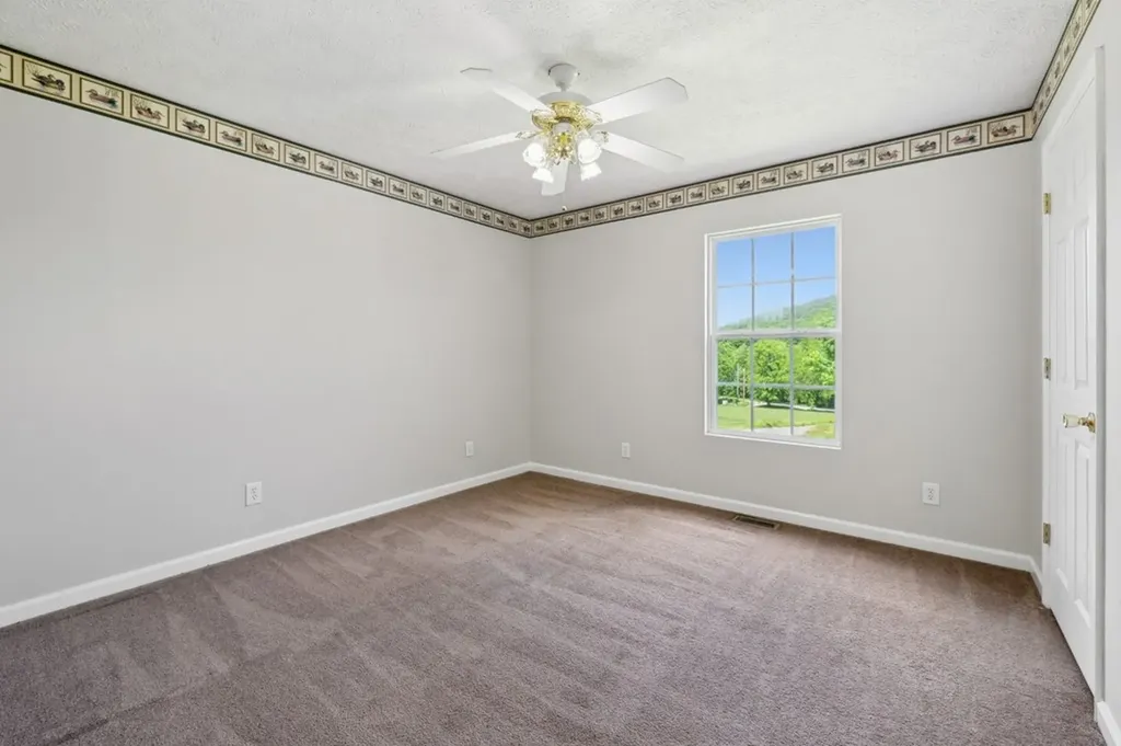 121 Lock Seven Lane Carthage TN 37030