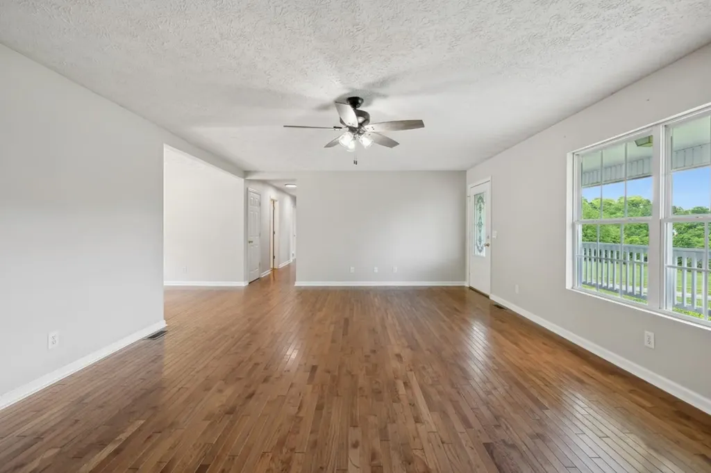 121 Lock Seven Lane Carthage TN 37030