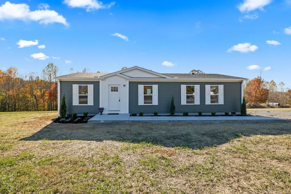 20 Pumpkintown Road Lafayette TN 37083