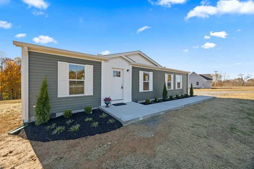 20 Pumpkintown Road Lafayette TN 37083