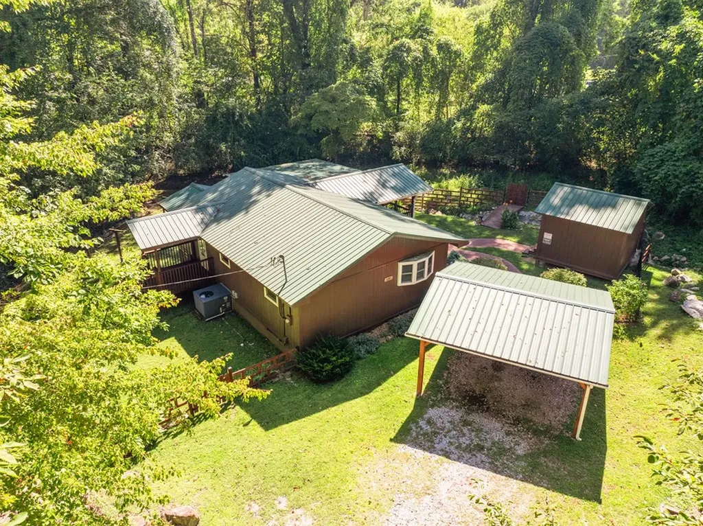 131 Longmire Road Rockwood TN 37854