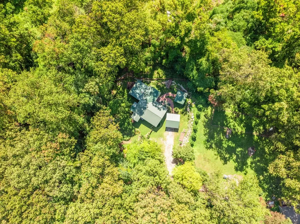 131 Longmire Road Rockwood TN 37854