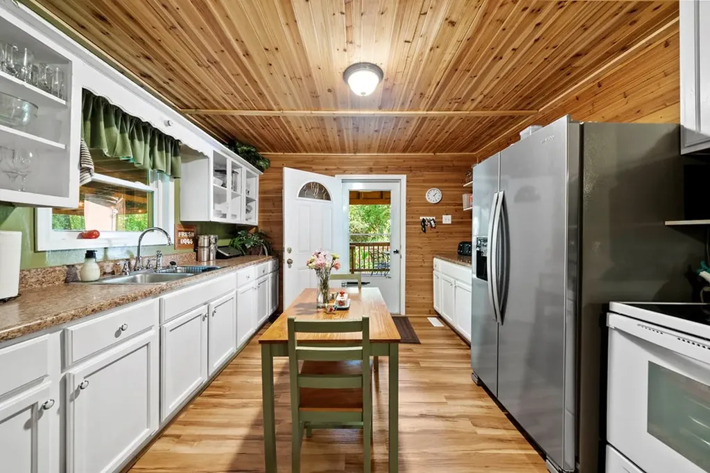 131 Longmire Road Rockwood TN 37854