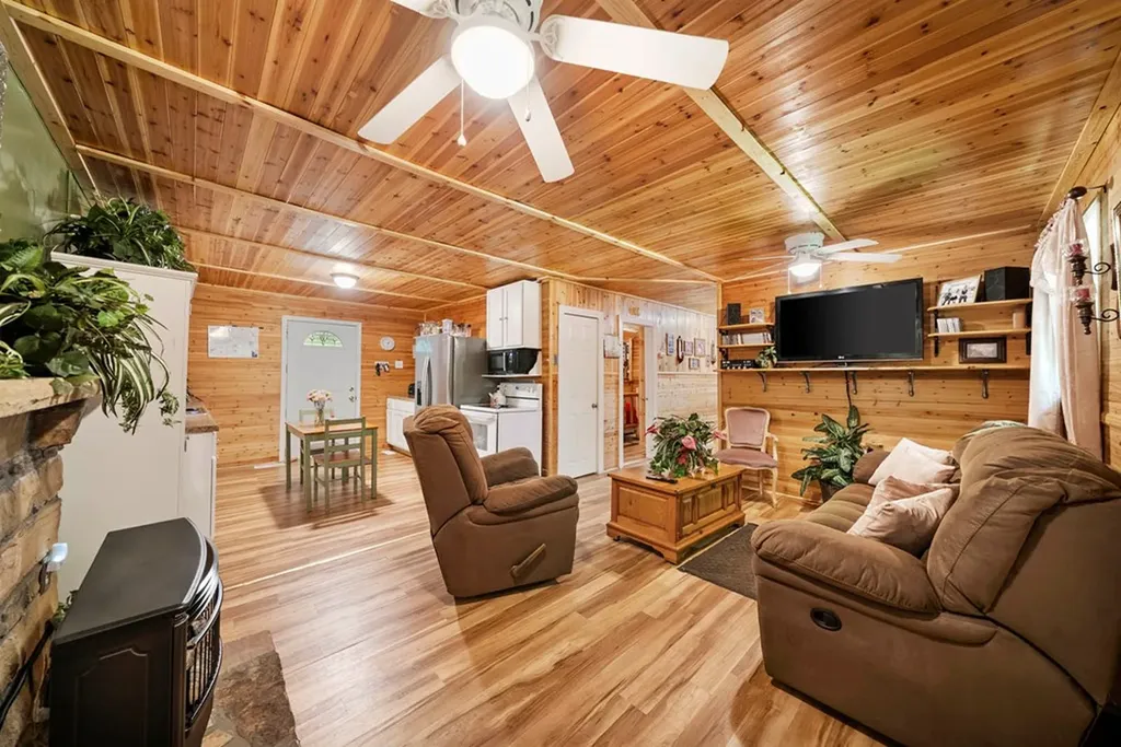 131 Longmire Road Rockwood TN 37854