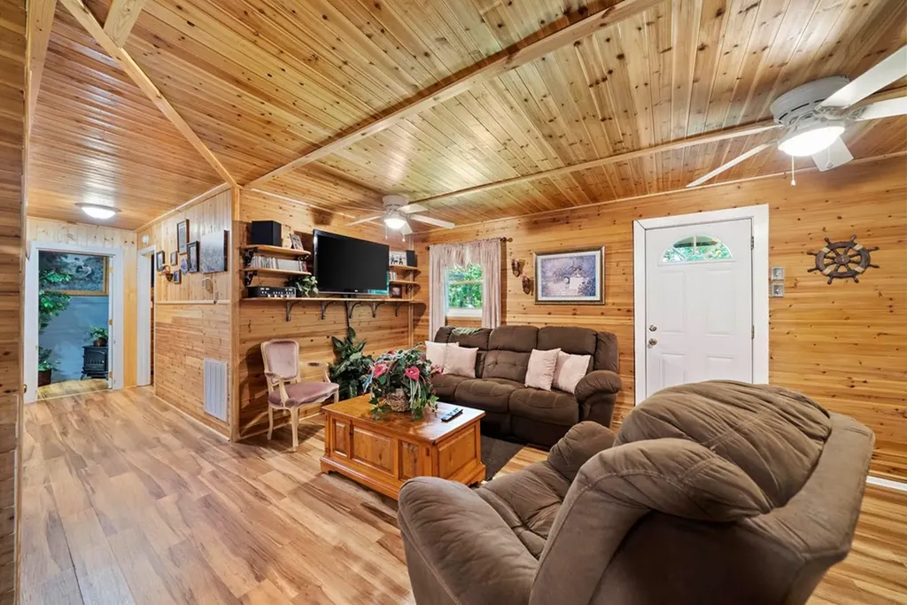 131 Longmire Road Rockwood TN 37854