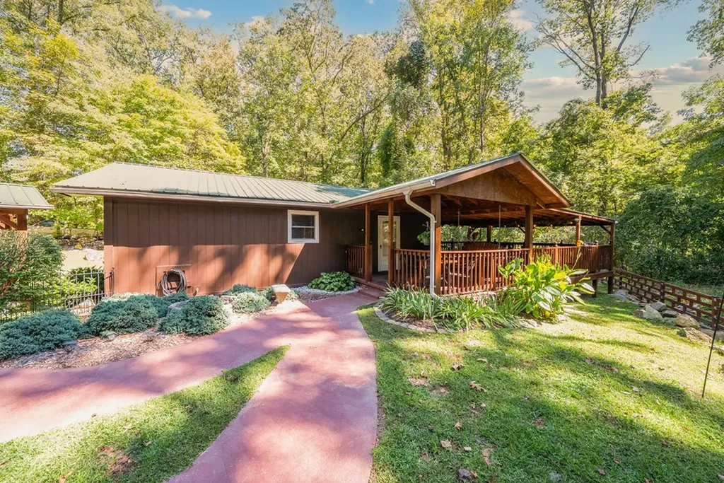 131 Longmire Road Rockwood TN 37854