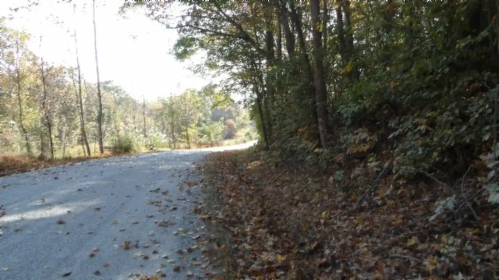 8.60AC Moss Arcot Road Celina TN 38551