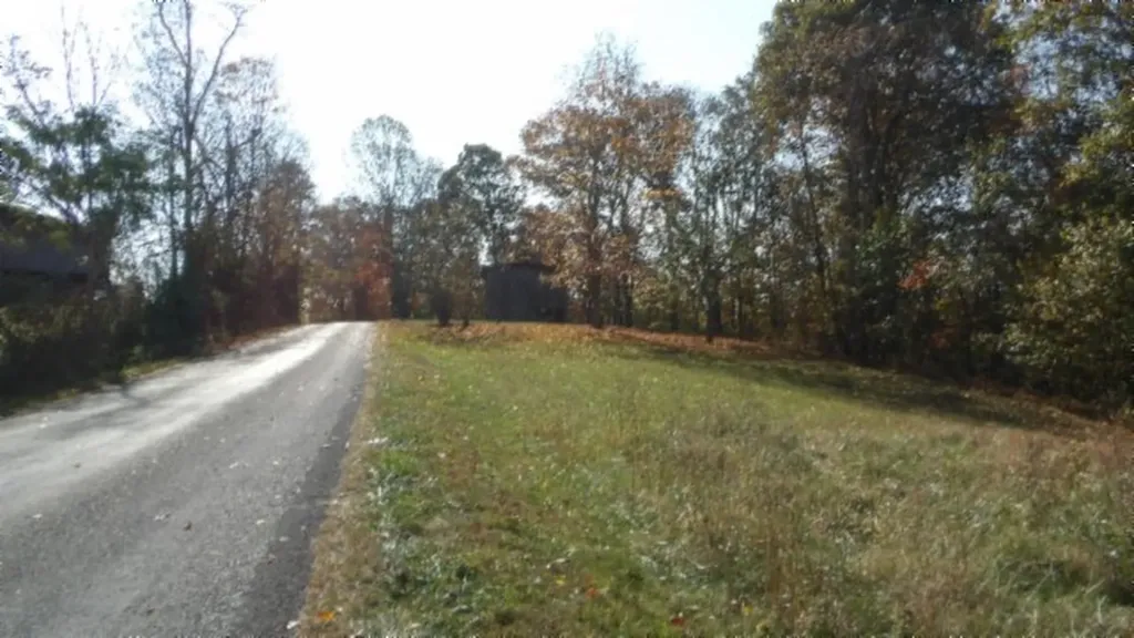 8.60AC Moss Arcot Road Celina TN 38551