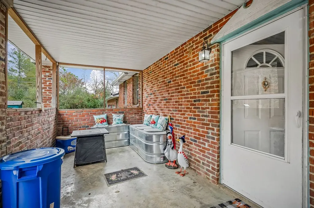 345 Jw Farris Drive Sparta TN 38583