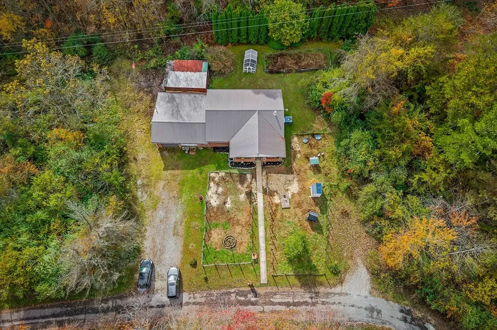 345 Jw Farris Drive Sparta TN 38583