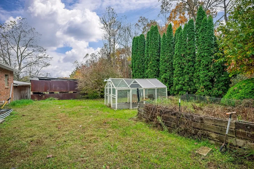 345 Jw Farris Drive Sparta TN 38583