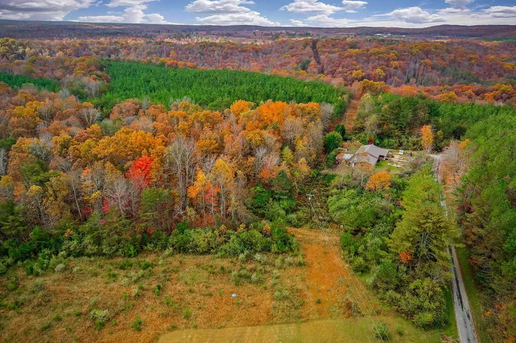 345 Jw Farris Drive Sparta TN 38583