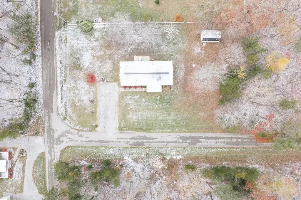 19 Honeysuckle Road Pikeville TN 37367