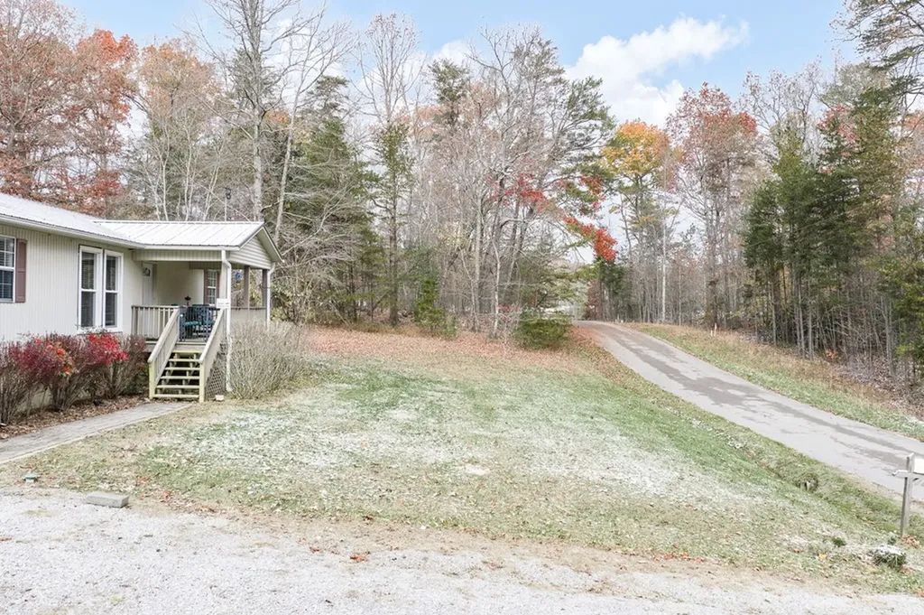 19 Honeysuckle Road Pikeville TN 37367