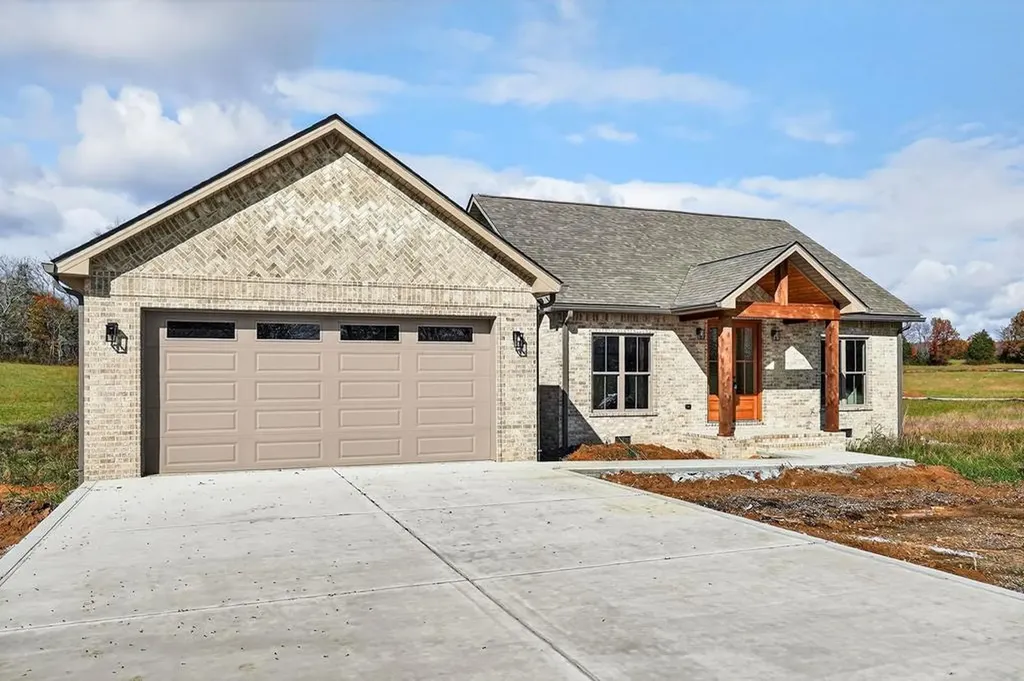 136 E Mccormick Road Livingston TN 38570