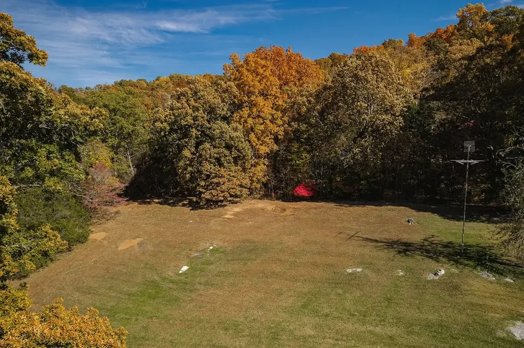 3300 Roberts Matthews Highway Sparta TN 38583