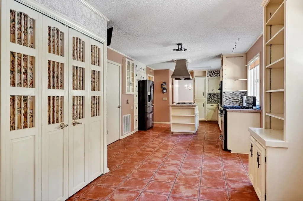 3300 Roberts Matthews Highway Sparta TN 38583