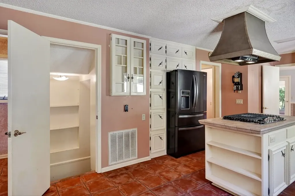 3300 Roberts Matthews Highway Sparta TN 38583