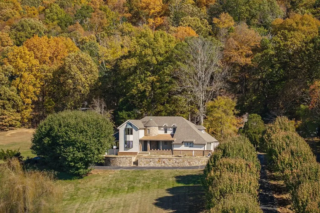 3300 Roberts Matthews Highway Sparta TN 38583