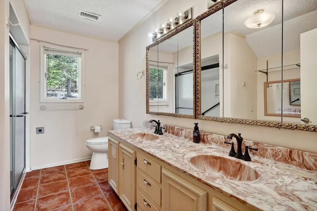 3300 Roberts Matthews Highway Sparta TN 38583