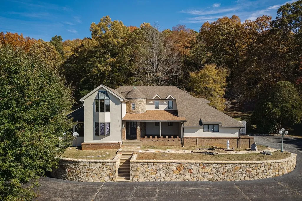 3300 Roberts Matthews Highway Sparta TN 38583