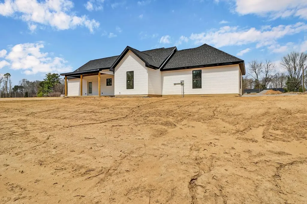 1468 Taylor Place Road Jamestown TN 38556