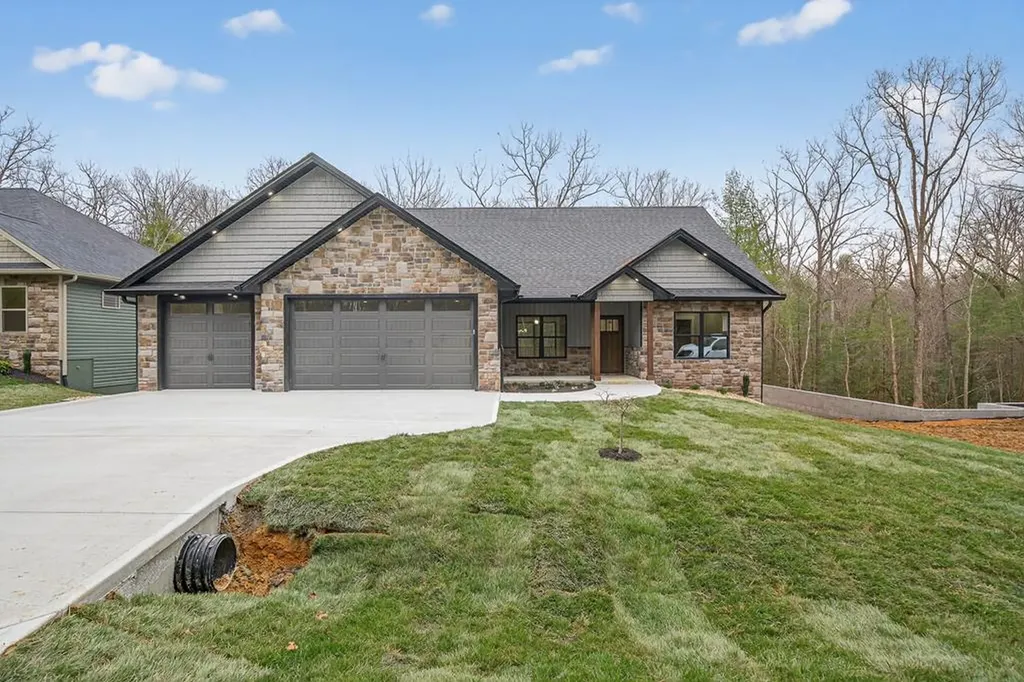 157 Natchez Circle Crossville TN 38558