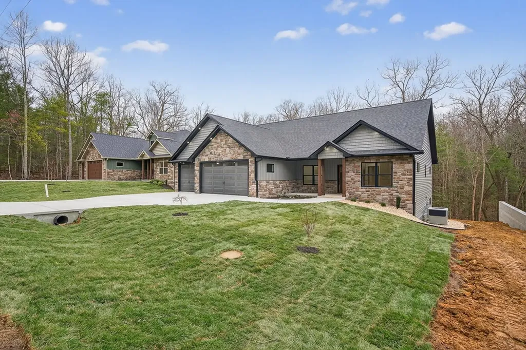 157 Natchez Circle Crossville TN 38558