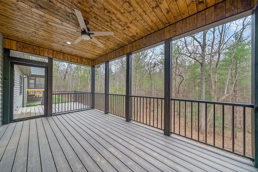 157 Natchez Circle Crossville TN 38558